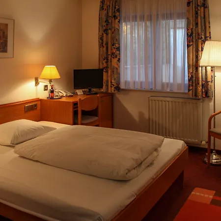 Baer Otel Sinsheim
