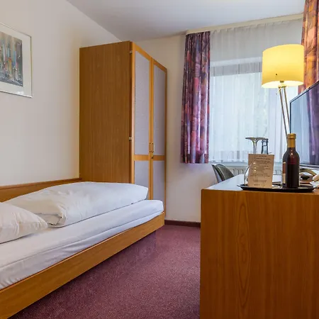 מלון Baer זינסהיים