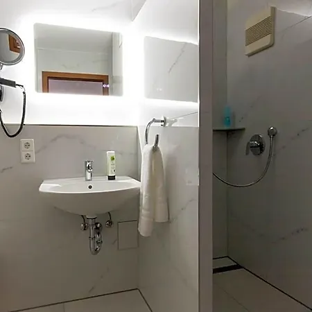 Otel Baer 3*
